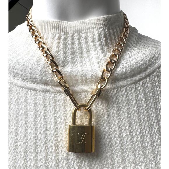 Louis Vuitton LV 301 Lock With Key on Gold Tone Unbranded Necklace - Picture 1 of 6